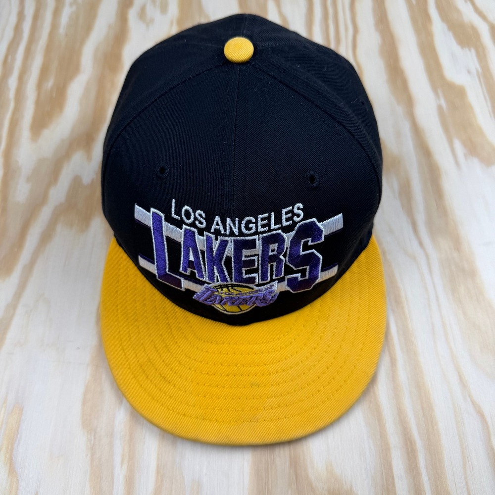 New Era 9FIFTY Los Angeles Lakers Youth Snapback‎ Hat Black Yellow NBA HWC Cap
